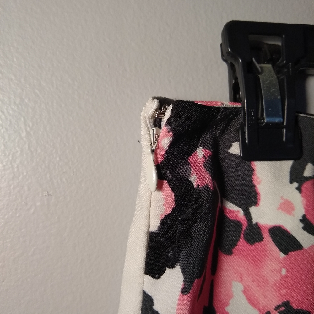 New York Co. Stretch Pencil Skirt floral print sz4 - Picture 2 of 7